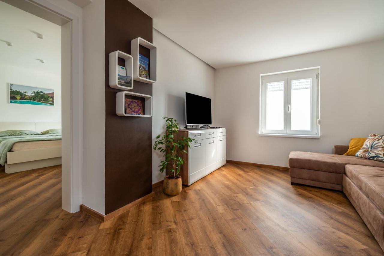 Sedami Apartment Maribor Exterior photo